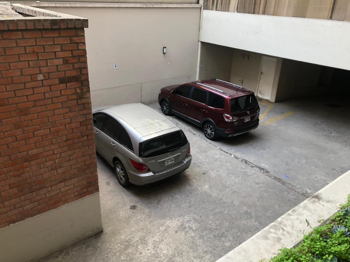 Departamento De Estreno Centro De Mirafores Lima Exterior foto